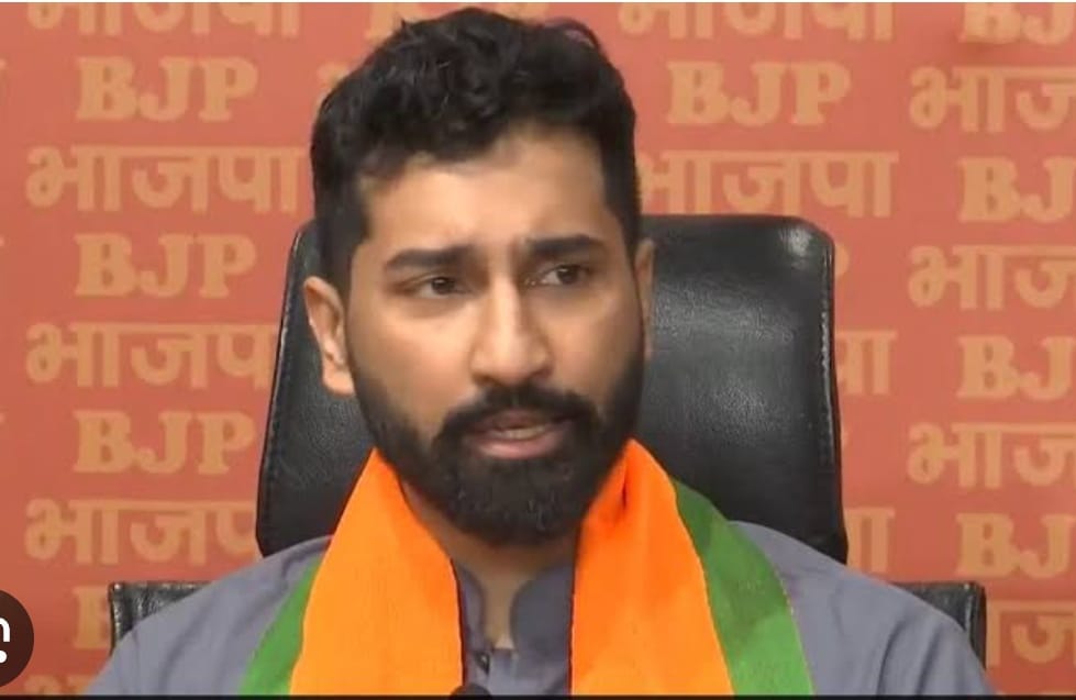 कांग्रेस नेता ए के एंटनी के बेटे बने भाजपा के राष्ट्रीय प्रवक्ता