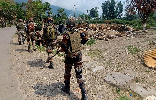 मणिपुर : सशस्त्र बदमाशों के हमले ग्राम सुरक्षा बल के तीन सदस्यों की मौत