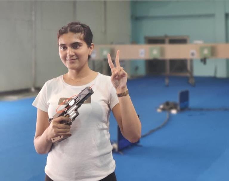 प्रधानमंत्री ने महिला टीम को 25 मीटर पिस्टल इवेंट में स्वर्ण जीतने पर बधाई दी