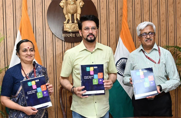 अनुराग ठाकुर ने चेंजमेकर्स के रूप में युवा पाठ्यक्रम का किया शुभारंभ