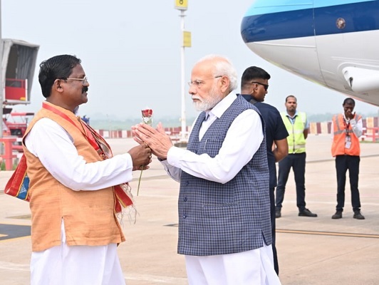 पीएम मोदी पहुंचे छत्तीसगढ़, मंत्री भगत ने किया स्वागत