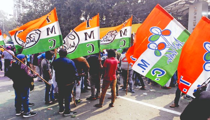 दिल्ली में जंतर-मंतर पर टीएमसी कार्यकर्ताओं का केंद्र सरकार के खिलाफ प्रदर्शन