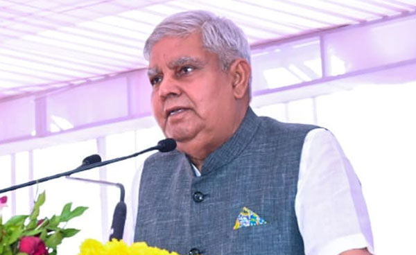 किसान बदलाव का केंद्र बिंदु बनें: धनखड़