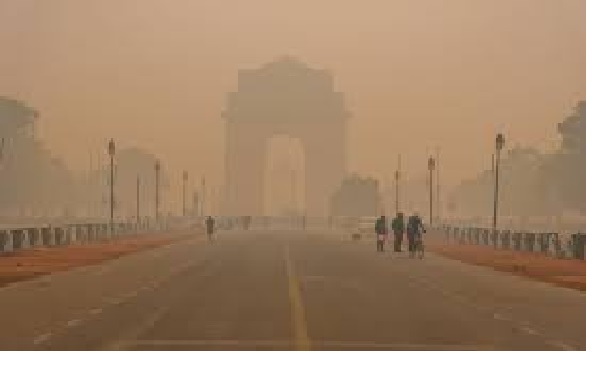 दिल्ली-एनसीआर की आबोहवा हुई बेहद खराब, एक्यूआई 300 के पार