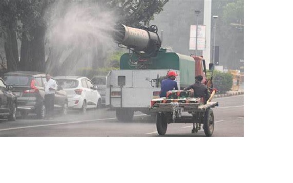 दिल्ली में खतरनाक स्तर पर प्रदूषण, हर व्यक्ति रोजाना कम से कम 25 सिगरेट के बराबर कर रहा धुएं का सेवन