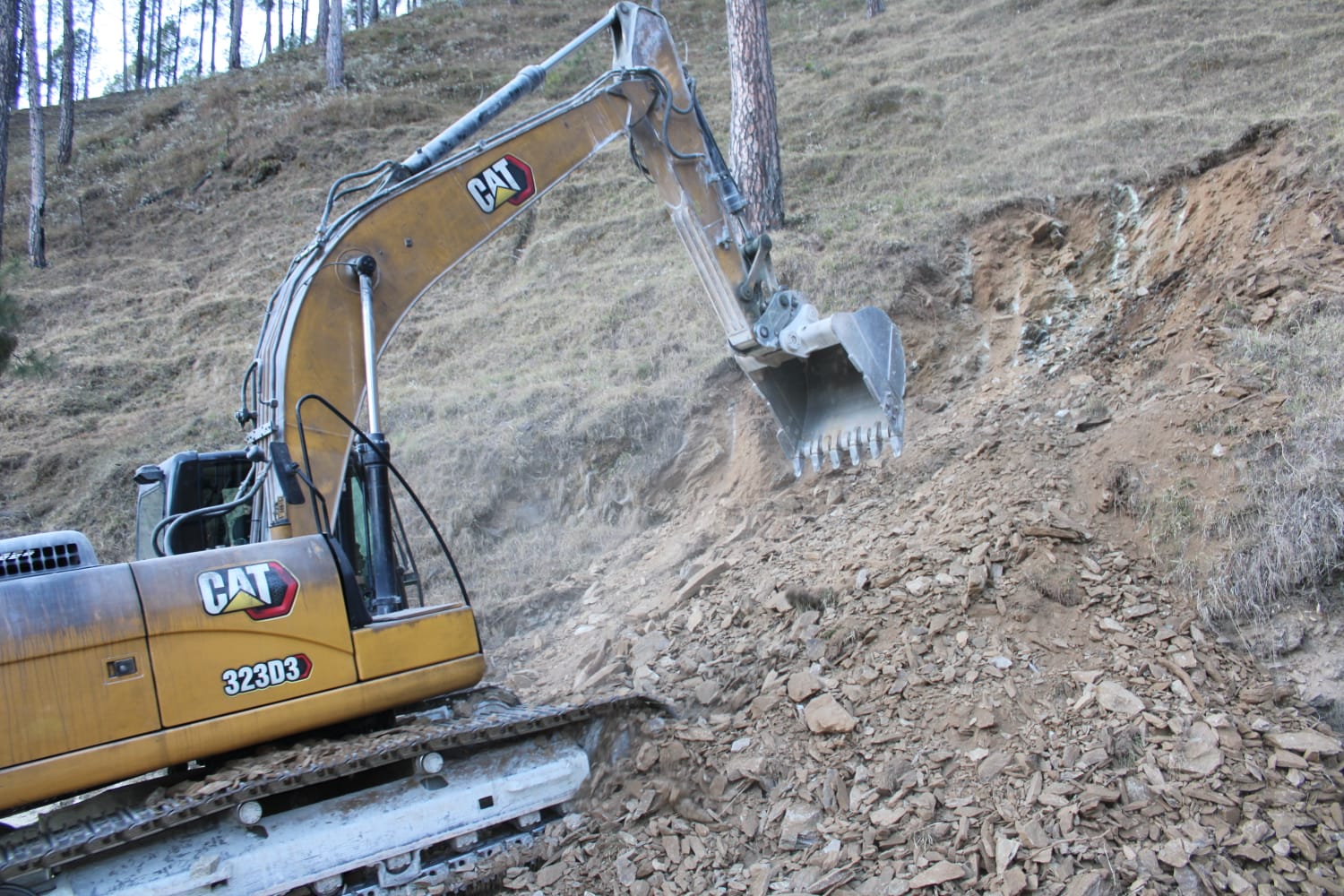 उत्तरकाशी सिलक्यारा टनल हादसा : टनल में वर्टिकल ड्रिलिंग के लिए चार स्थानों की हुई पहचान