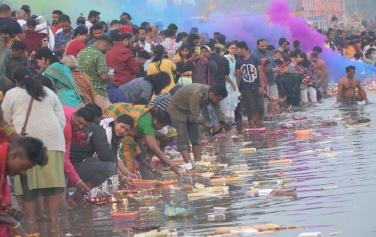 एशिया का सबसे बड़ा खुला व्यापार मेला बाली जात्रा ओडिशा की गौरवशाली प्राचीन समुद्री विरासत के स्मृति में मनाया जा रहा है