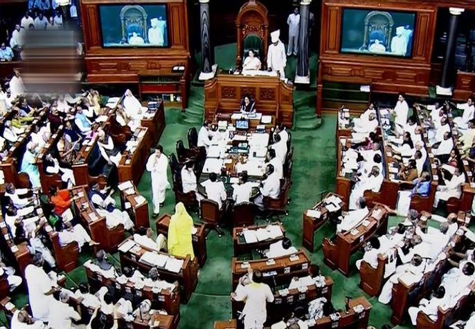 लोकसभा अध्यक्ष ने की सभी दलों के नेताओं से 'सुरक्षा चूक' पर चर्चा