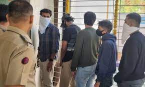 ठाणे में रेव पार्टी पर पुलिस का छापा, पांच महिलाओं समेत 95 शख्स हिरासत में