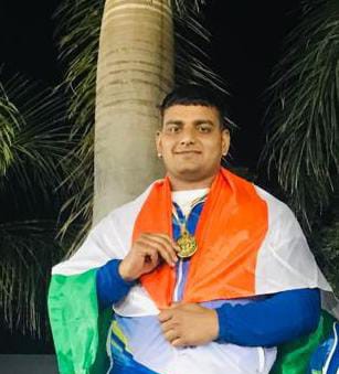 पावरलिफ्टिंग राष्ट्रीय प्रतियोगिता में विशांत अवस्थी ने जीता गोल्ड