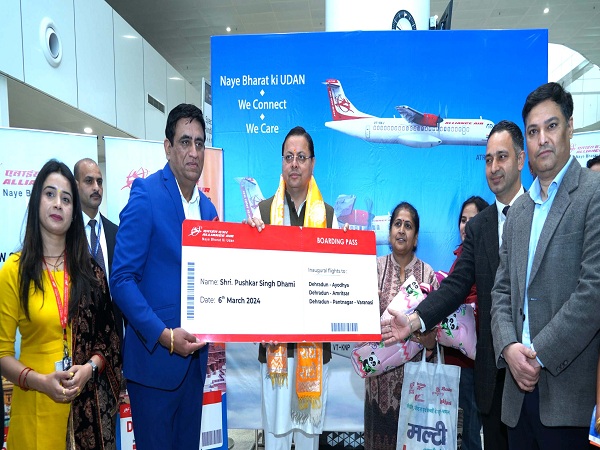 उत्तराखंड : मुख्यमंत्री धामी ने देहरादून से अयोध्या, अमृतसर और पंतनगर-वाराणसी के लिए किया हवाई सेवाओं का शुभारंभ