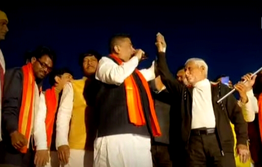 डेबरा में भाजपा की जनसभा, शुभेंदु अधिकारी का हाथ थाम भाजपा में शामिल हुए अमल पांडा