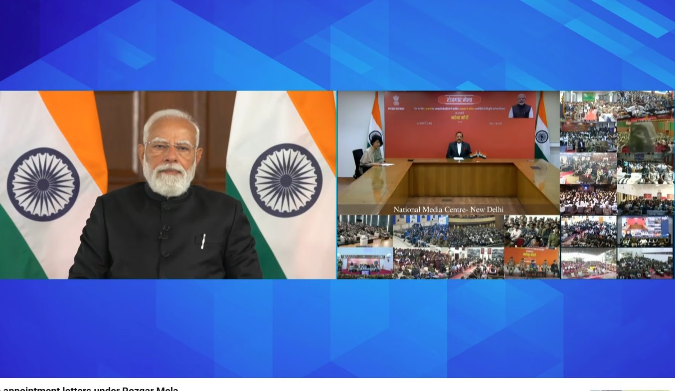 प्रधानमंत्री ने रोजगार मेले में 61 हजार युवाओं को नियुक्ति पत्र सौंप कर कहा, यह राष्ट्र निर्माण का निमंत्रण