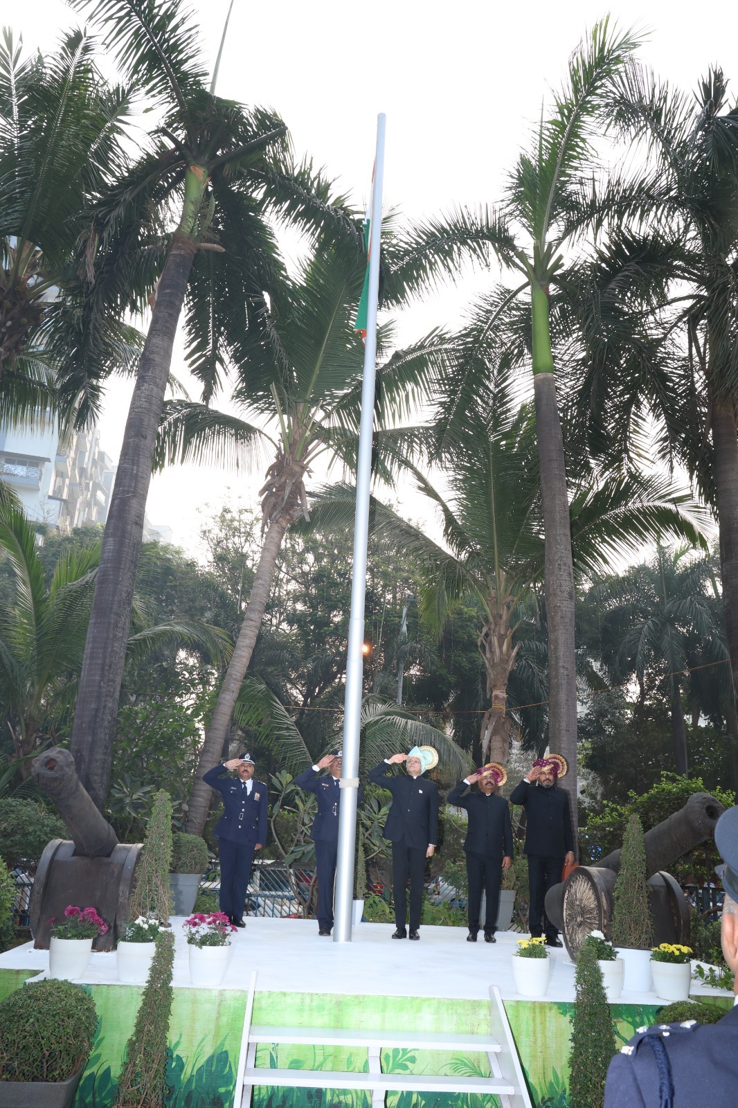 टीएमसी में 77वां गणतंत्रता दिवस पर झंडा फहराया बीज मोदक रंगोली से सजावट,