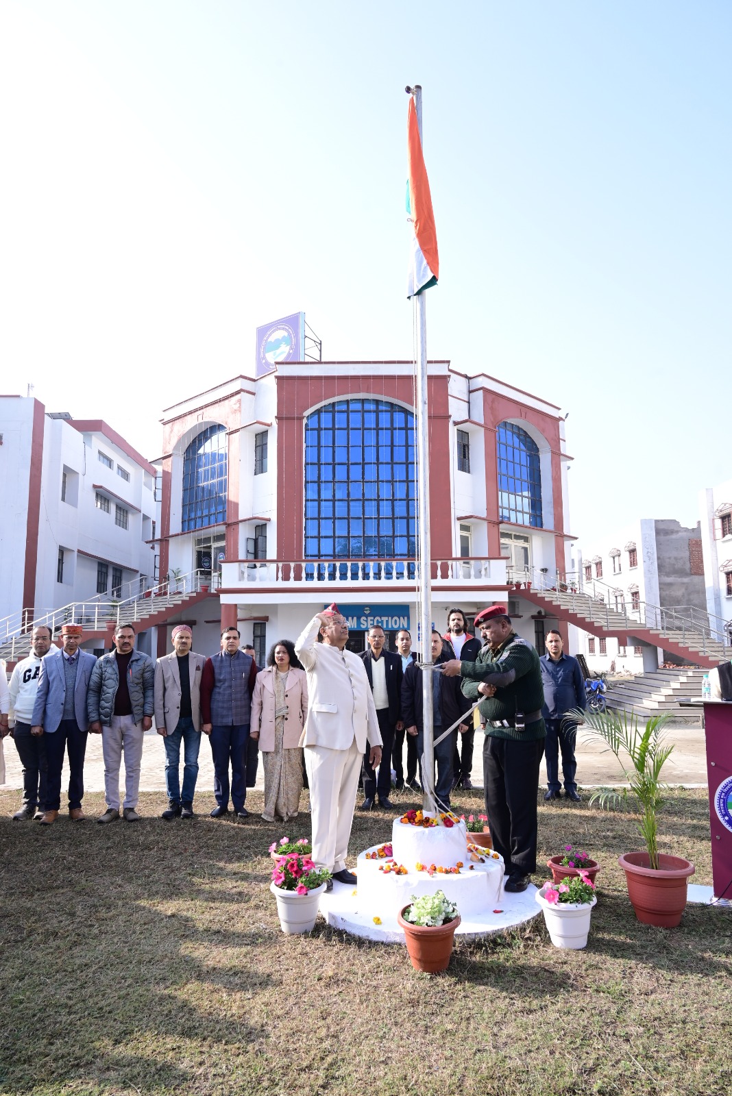 लोकतंत्र जीवन मूल्यों का समुच्चय है:कुलपति नवीन चन्द्र लोहनी