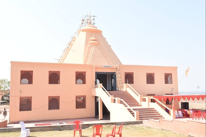 मप्रः देश की सबसे बड़ी प्रतिमाओं में से एक है गुढ़ में स्थापित शयन मुद्रा में कालभैरव की प्रतिमा