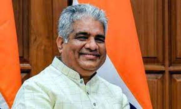 New Labour Minister Yadav&rsquo;s review meetings, surprise inspections put officials on high alert