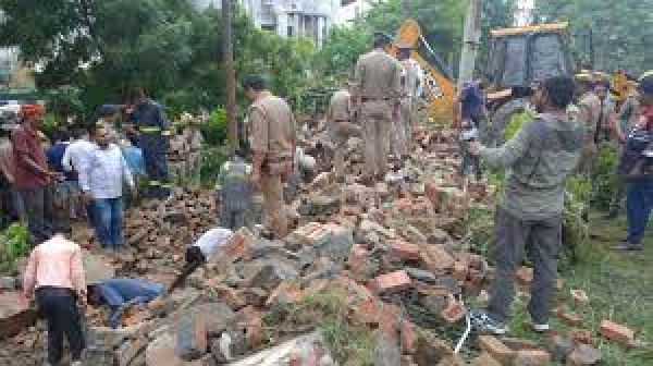 Four labourers dead as housing society wall collapses in Noida