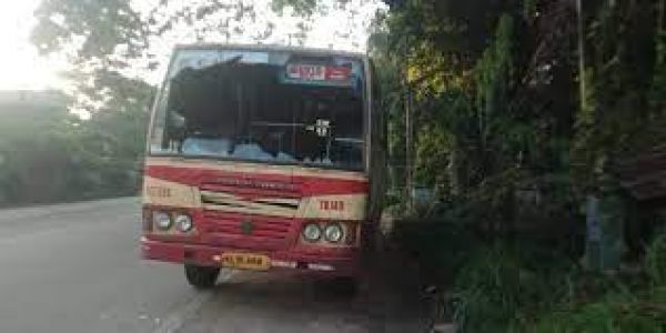 Stones thrown, petrol bomb hurled in Kerala as PFI stages hartal after arrest of 106 members