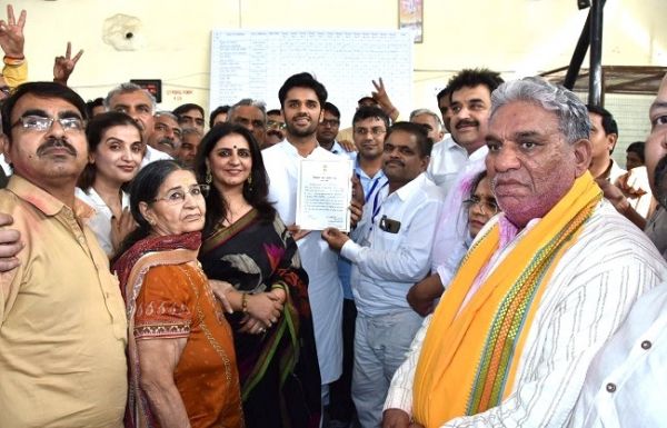 हरियाणा : भाजपा ने कांग्रेस का गढ़ ढहाया, आदमपुर में पहली बार खिला कमल