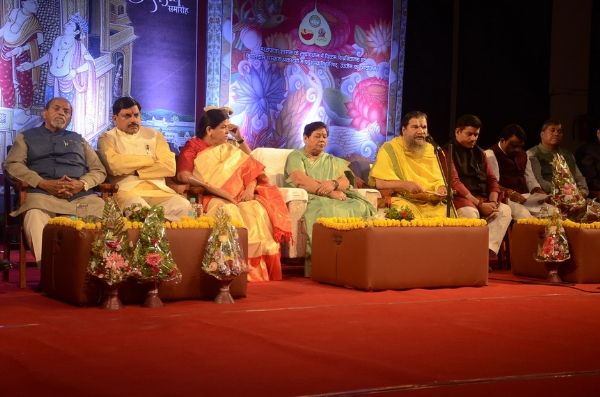 कालिदास की रचनाओं में मानव जीवन जीने की सुन्दर प्रणालीः स्वामी रंगनाथाचार्य