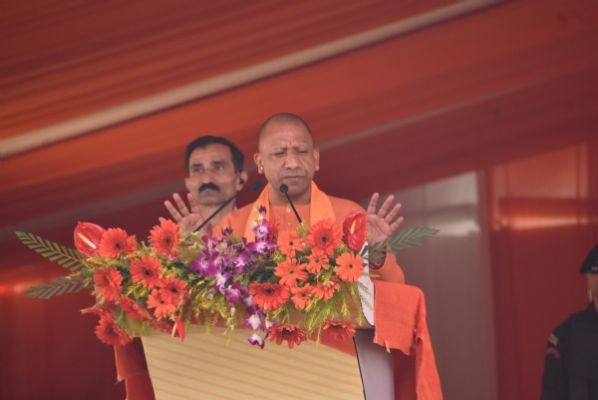 योगी आदित्यनाथ ने मुरादाबाद को दी 424 करोड़ की सौगात