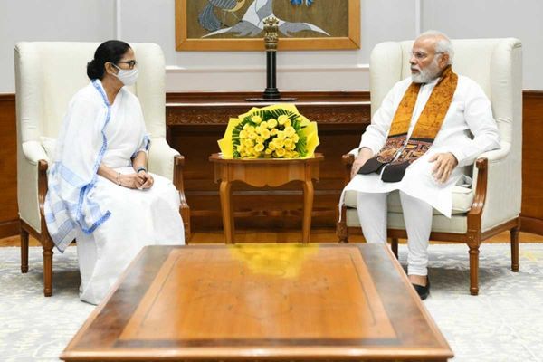 वर्ष के अंत में एक बार फिर पीएम मोदी से मिलेंगी ममता