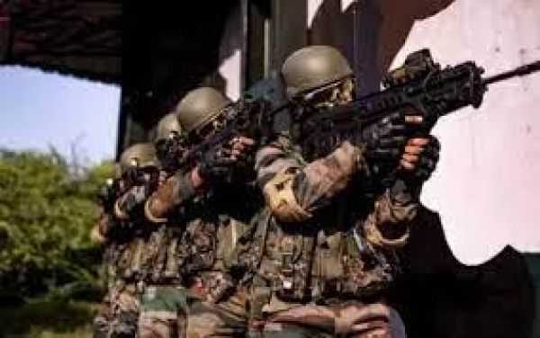 आखिरकार भारत में बनने लगीं एके-203 असॉल्ट राइफलें, पहली खेप तैयार