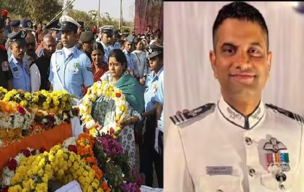 मिराज के पायलट विंग कमांडर हनुमंत राव का सैन्य सम्मान के साथ अंतिम संस्कार