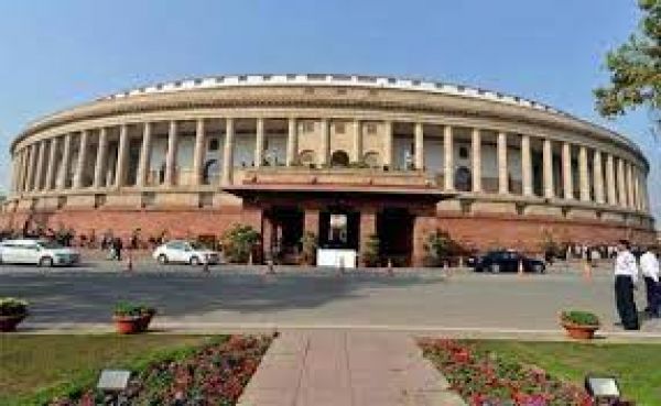 सदन को चलने देने पर विपक्ष सहमत, जारी रखेगा अपनी मांग