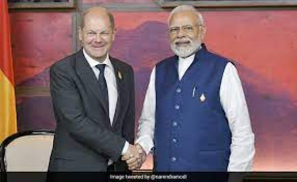 जर्मनी के चांसलर शोल्ज भारत यात्रा पर नई दिल्ली पहुंचे