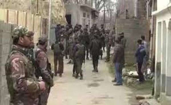 आतंकियों की गोलियों का शिकार कश्मीरी पंडित संजय शर्मा का किया गया अंतिम संस्कार