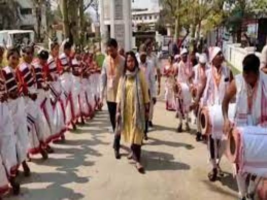 पतरातु रिसोर्ट पहुंचे जी- 20 में शामिल डेलिगेट्स, परंपरागत तरीके से हुआ स्वागत