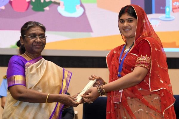 राष्ट्रपति ने स्वच्छ सुजल शक्ति सम्मान-2023 प्रदान किये