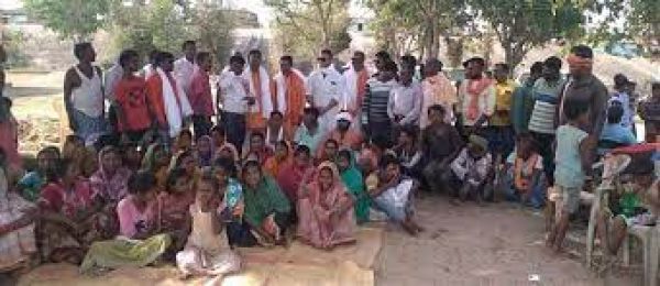 झारखंड: चार साल बाद 111 आदिवासियों ने ईसाई धर्म छोड़ सरना में वापसी की