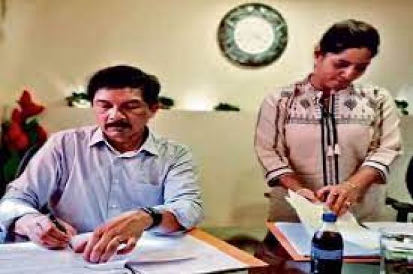 झारखंड के आईएएस अफसर एक्का को ईडी का समन, कल पूछताछ के लिए बुलाया