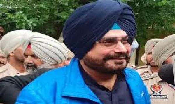 पटियाला की जेल से 317 दिन बाद बाहर आए नवजोत सिद्धू