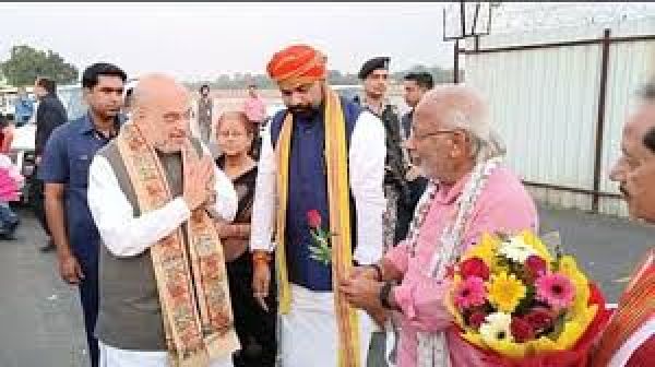 केंद्रीय गृह मंत्री अमित शाह पहुंचे पटना, नवादा में रविवार को करेंगे जनसभा