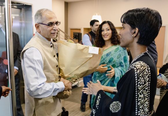 विदेश सचिव तीन दिवसीय यात्रा पर मॉरीशस पहुंचे