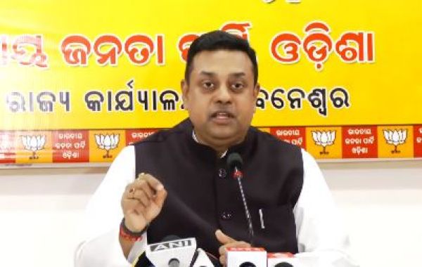 केजरीवाल के 'भ्रष्टाचार का दस्ताना' अब उतरना चाहिएः संबित पात्रा