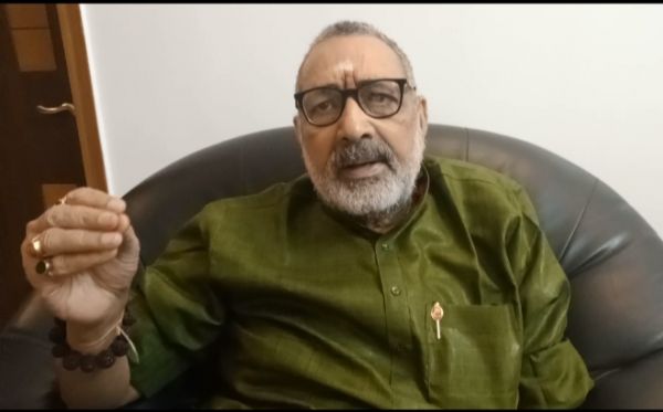 सामाजिक परिवर्तन और देश में बदलाव ला रहा है प्रधानमंत्री के मन की बात : गिरिराज सिंह