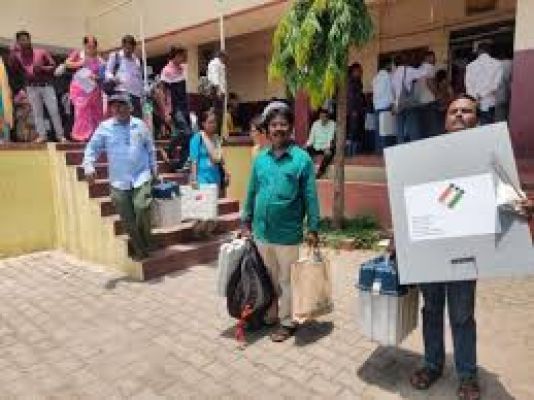 कर्नाटक चुनाव: 224 सीटों पर 2615 उम्मीदवार चुनाव मैदान में, सीईसी ने की लोगों से मतदान की अपील