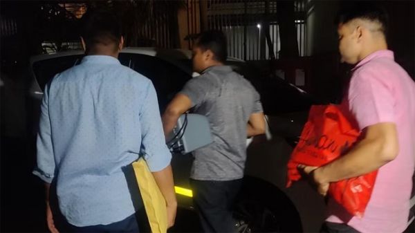 समीर वानखेड़े के घर पर 13 घंटे तक चली सीबीआई की रेड, अहम दस्तावेज बरामद