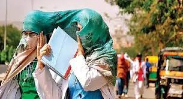 देश में मौसम का सितम, दिल्ली में पारा 46 पार