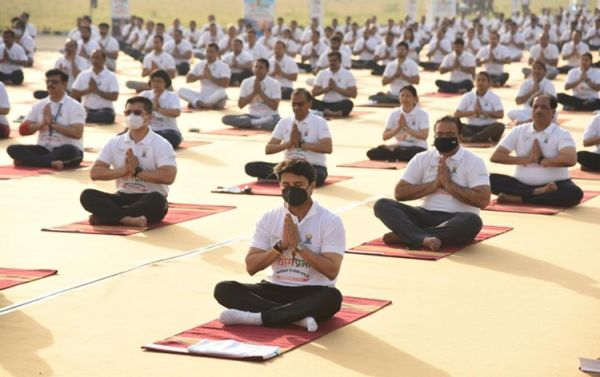 अंतराष्&zwj;ट्रीय योग दिवस इस महीने की 21 तारीख को पूरी दुनिया में मनाया जाएगा