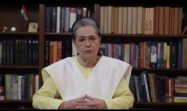 मणिपुर हिंसा पर सोनिया गांधी ने जताया दुख