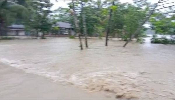 असम के 19 जिलों में बाढ़ का कहर, 1538 गांवों के 4,88,525 लोग प्रभावित