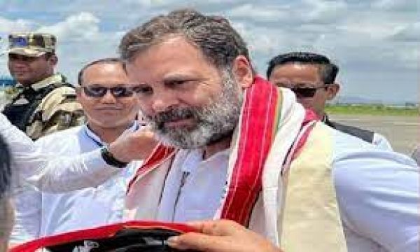 बिष्णुपुर में मणिपुर पुलिस ने राहुल गांधी के काफिले को रोका