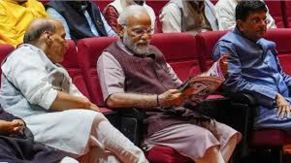 प्रधानमंत्री नरेंद्र मोदी आज उत्तर प्रदेश और दक्षिणी राज्यों के एनडीए सांसदों से मुलाकात करेंगे 