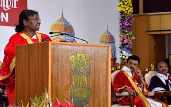 राष्&zwj;ट्रपति द्रौपदी मुर्मु ने शिक्षा और रोजगार में विशेषकर कमजोर जनजातीय समूहों के लिए आरक्षण की हिमायत की